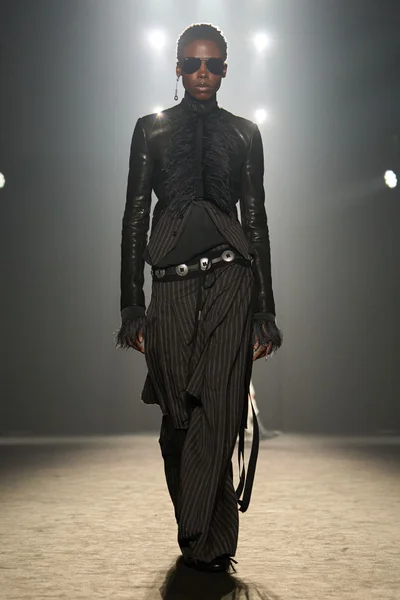 Look 29